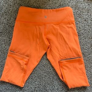 Reversible cropped leggings